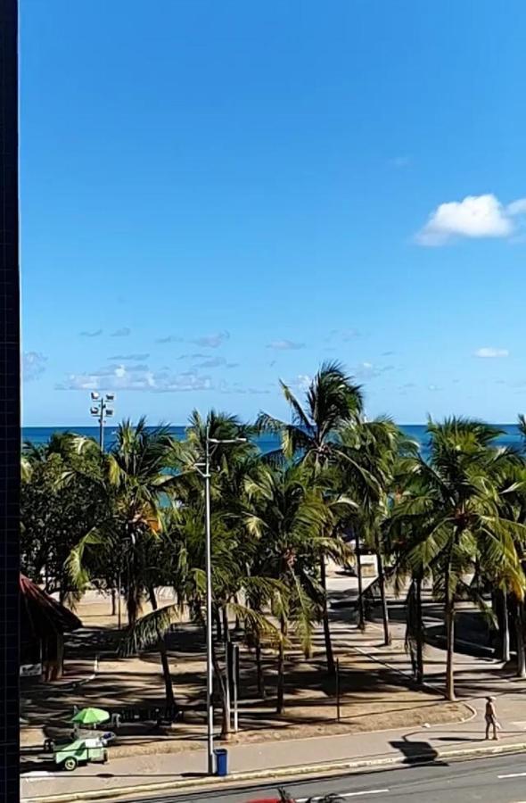 Na Beira Mar De Pajucara- Edif Neo- Apartamento Quarto E Sala- Tem Varanda - Vista Lateral Do Mar- Rua Julio Plech Filho 60 Esquina Com Avenida Doutor Antonio Gouveia - Consumo Eletrico E Pago No Ckeck-Out 1Kwh E 1,35 Reias Maceió المظهر الخارجي الصورة