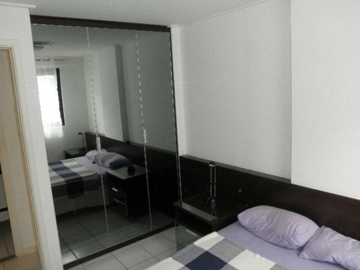 Na Beira Mar De Pajucara- Edif Neo- Apartamento Quarto E Sala- Tem Varanda - Vista Lateral Do Mar- Rua Julio Plech Filho 60 Esquina Com Avenida Doutor Antonio Gouveia - Consumo Eletrico E Pago No Ckeck-Out 1Kwh E 1,35 Reias Maceió المظهر الخارجي الصورة